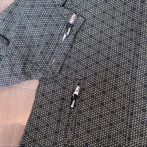 Bench windbreaker w hood - Picture 4 of 5